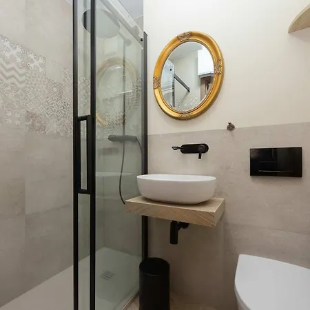 Apartment Elegant And Bright Graniczna Near Ogrod Saski By Renters